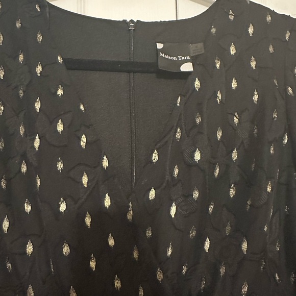 Gorgeous black and gold midi dress - Picture 2 of 8